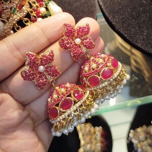 Elegant Green and Gold Floral Earrings